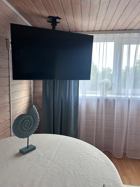 Дом возле аэропорта