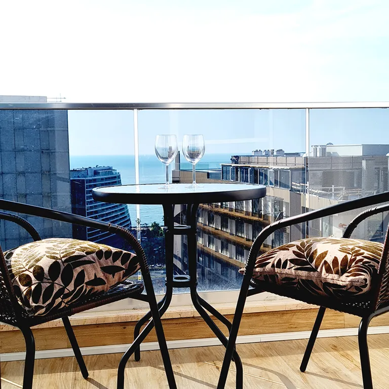 Студия с видом на море