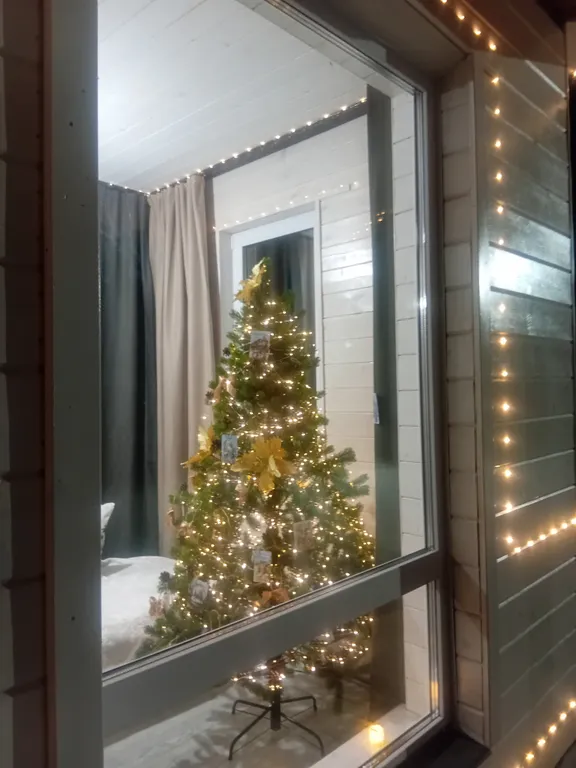 Уютный дом на берегу озера Камбулат