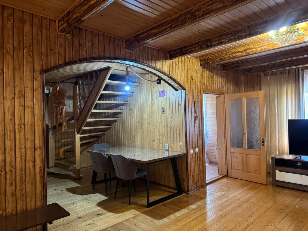 Уютный деревянный дом