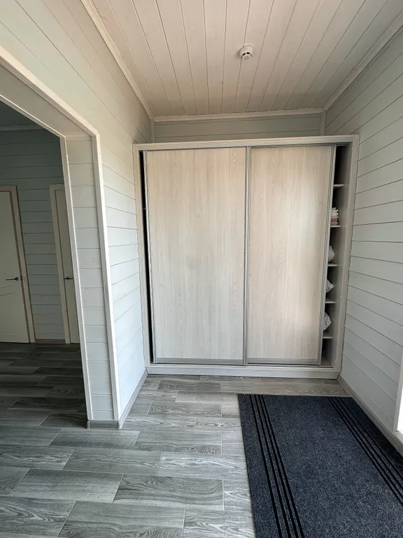 Уютный дом у озера