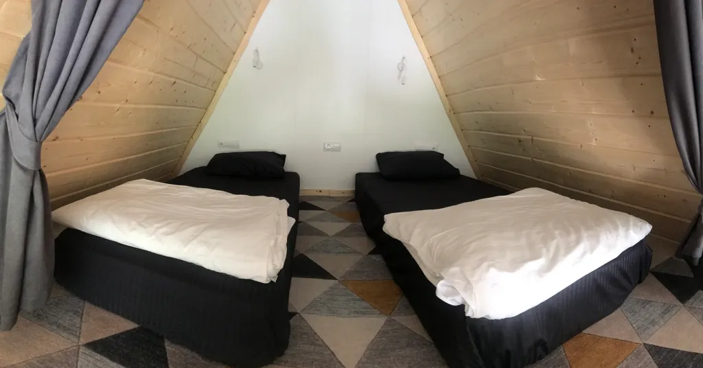 Современный четырехместный А-фрейм