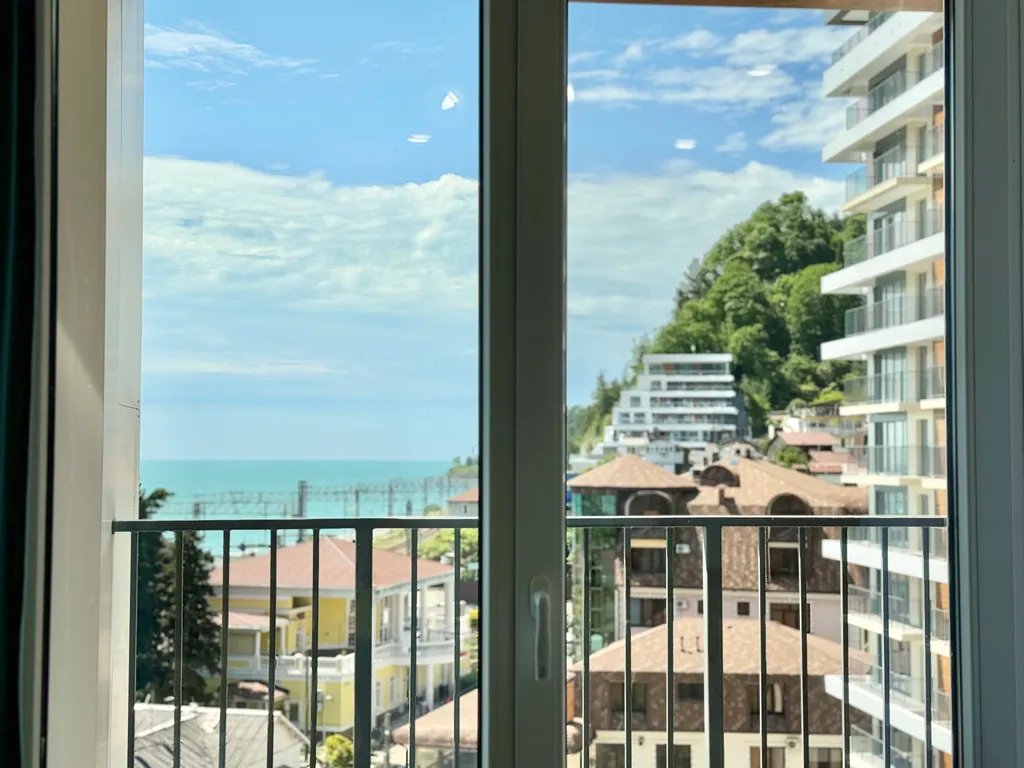 Двухкомнатная квартира с прямым видом на море