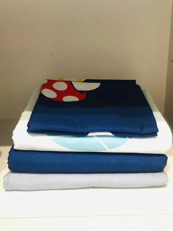 Светлая уютная студия в новом доме с новой мебелью