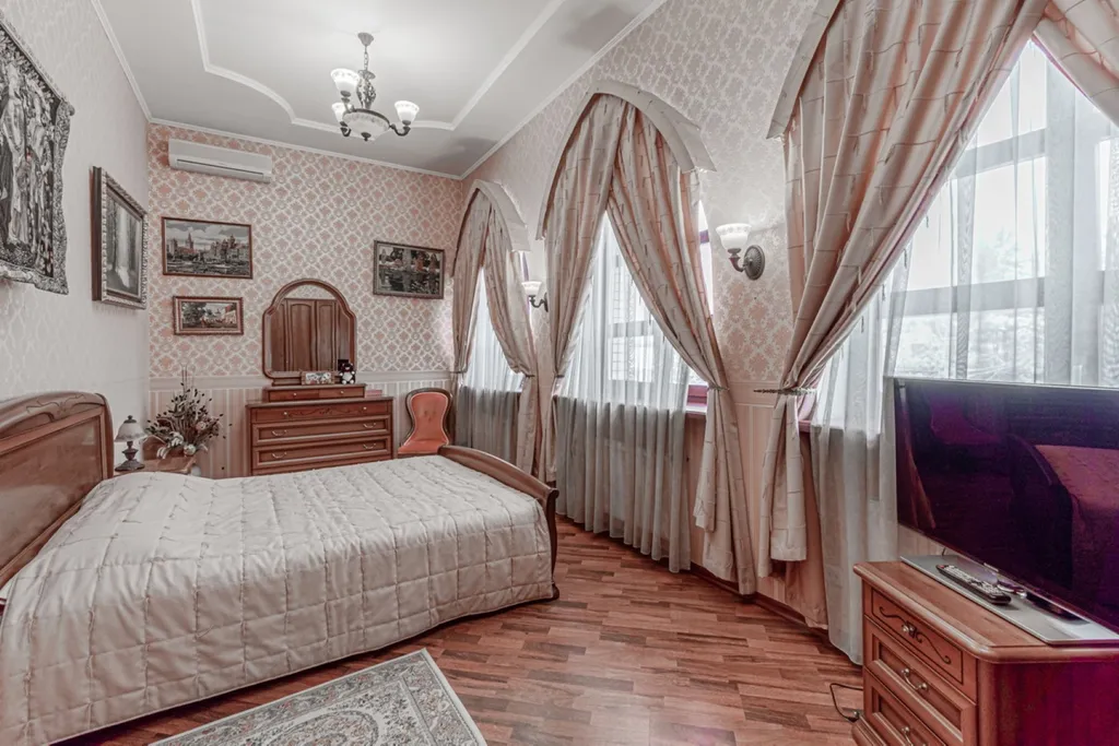 6-комнатный Дом