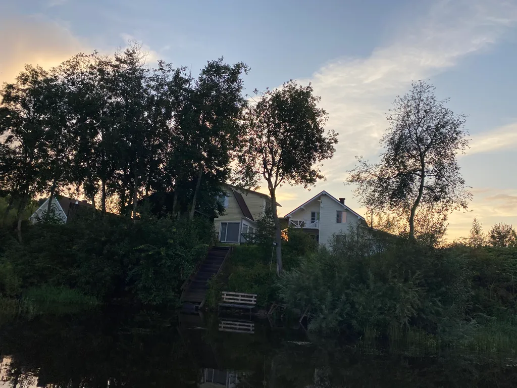 Коттедж Дом на берегу реки Волхов — Волхов