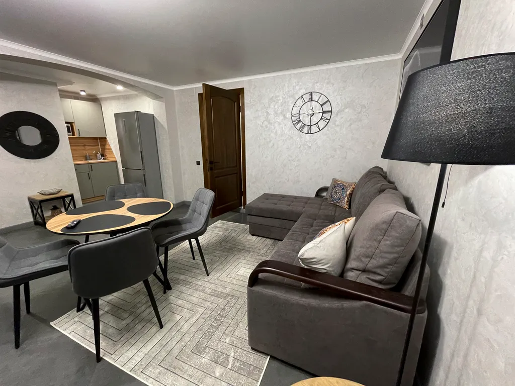 Уютный дом с двумя раздельными квартирами в центре