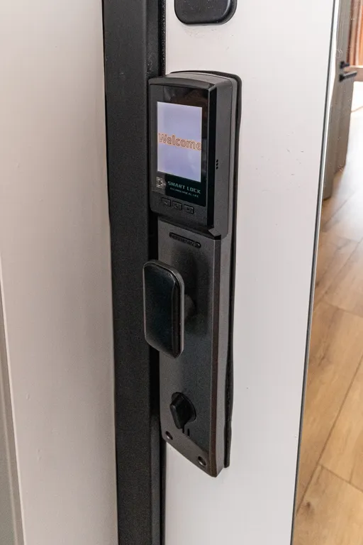 Квартира люкс в центре с панорамным видом кроватью king size и Алисой