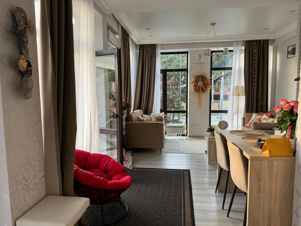 Солнечная стильная студия в горах Красной Поляны