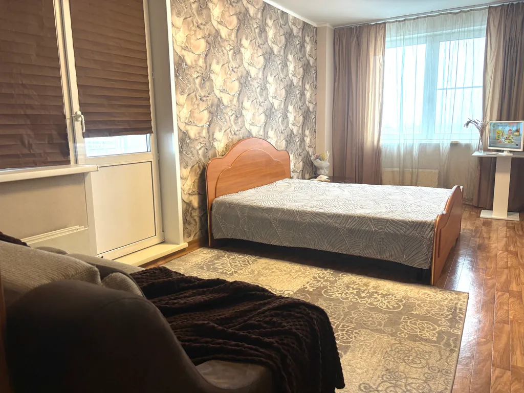 Квартира Уютная комфортабельная 1-комнатная квартира на набережной — Красноярск