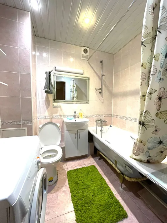 Просторная квартира в хорошем тихом районе