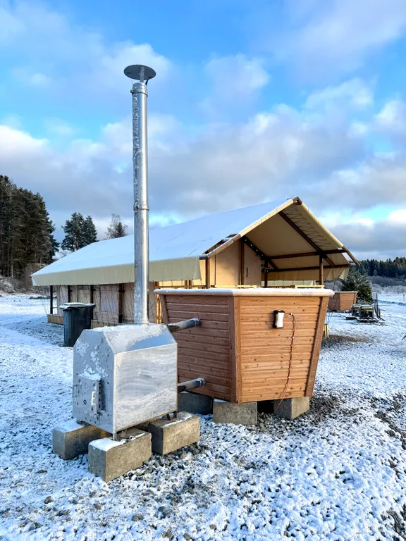 Домик-шатер