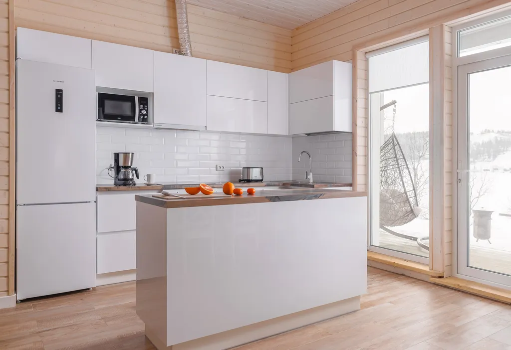 Отдых на берегу озера с видом на горнолыжный курорт и сауной в доме