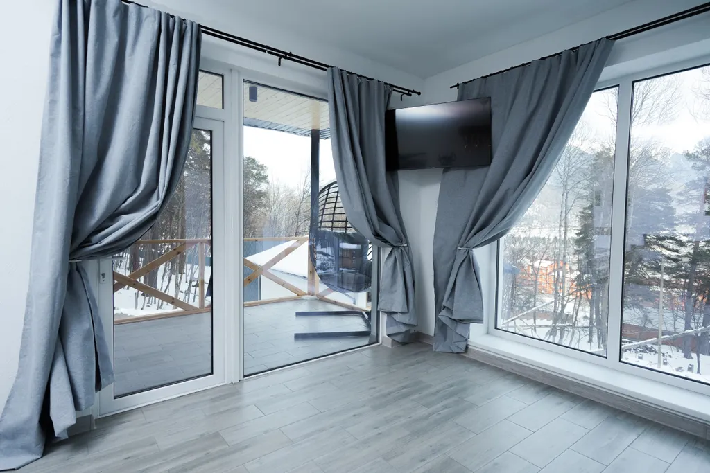 Уютный дом в лесу