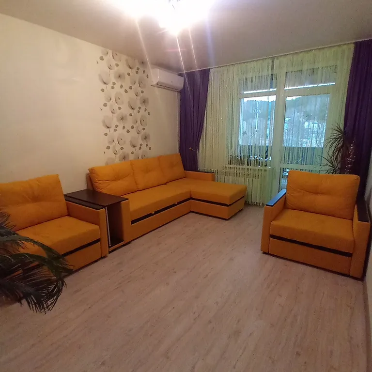 Изумительная двухкомнатная квартира у моря