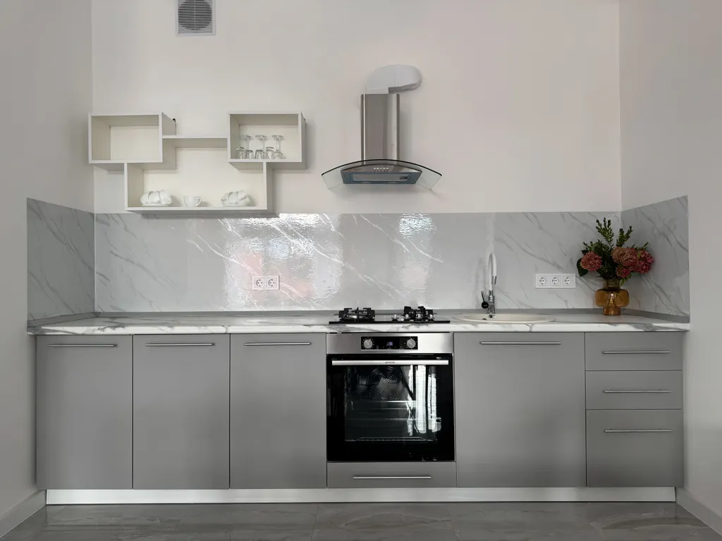 Новый дом с подогреваемым бассейном