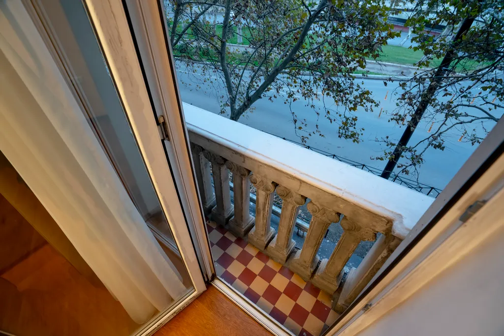 Apartment at 12 Baratashvili street