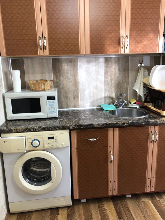 Уютная светлая квартира в лесу среди гор