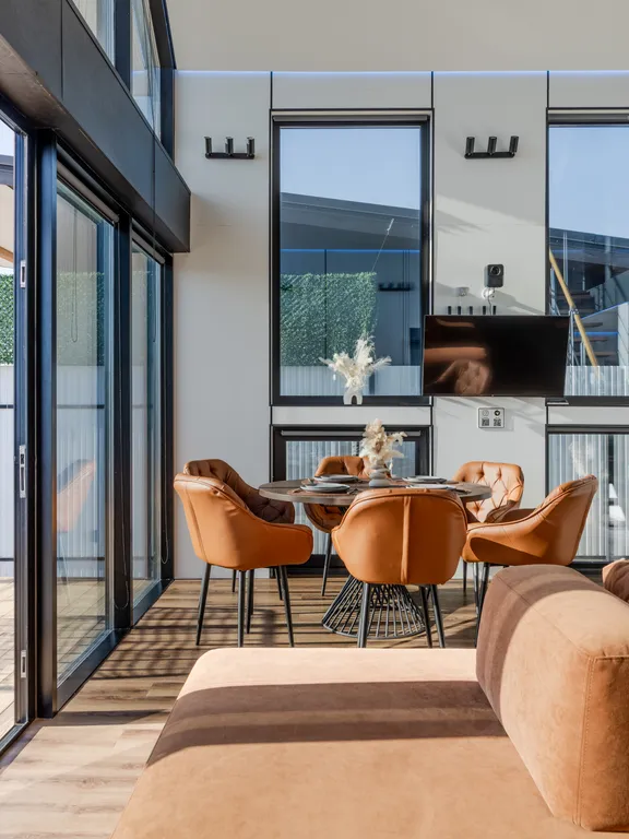 Дом Барн премиум класса с уникальным видом на горы и реку Сок