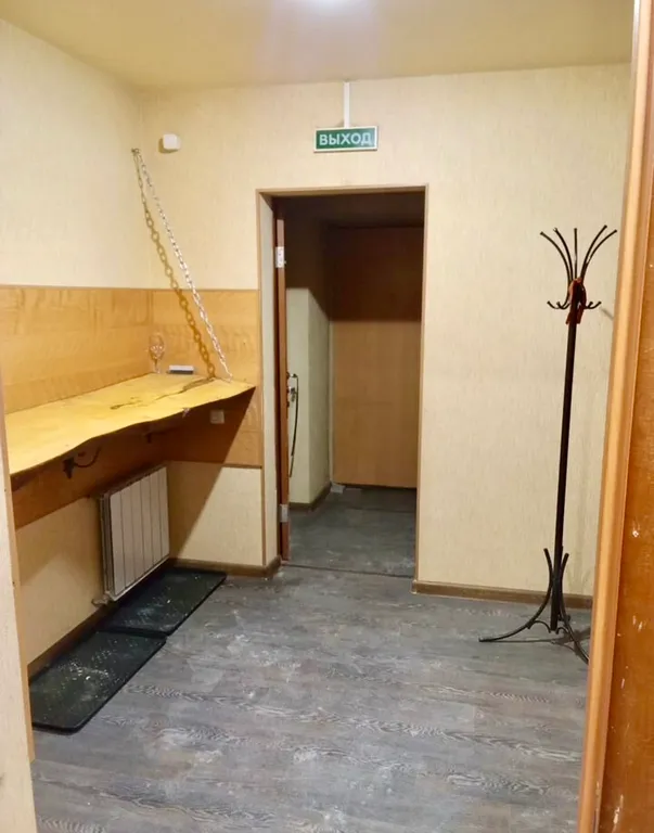 3-этажный уютный коттедж в тихом месте в пределах города