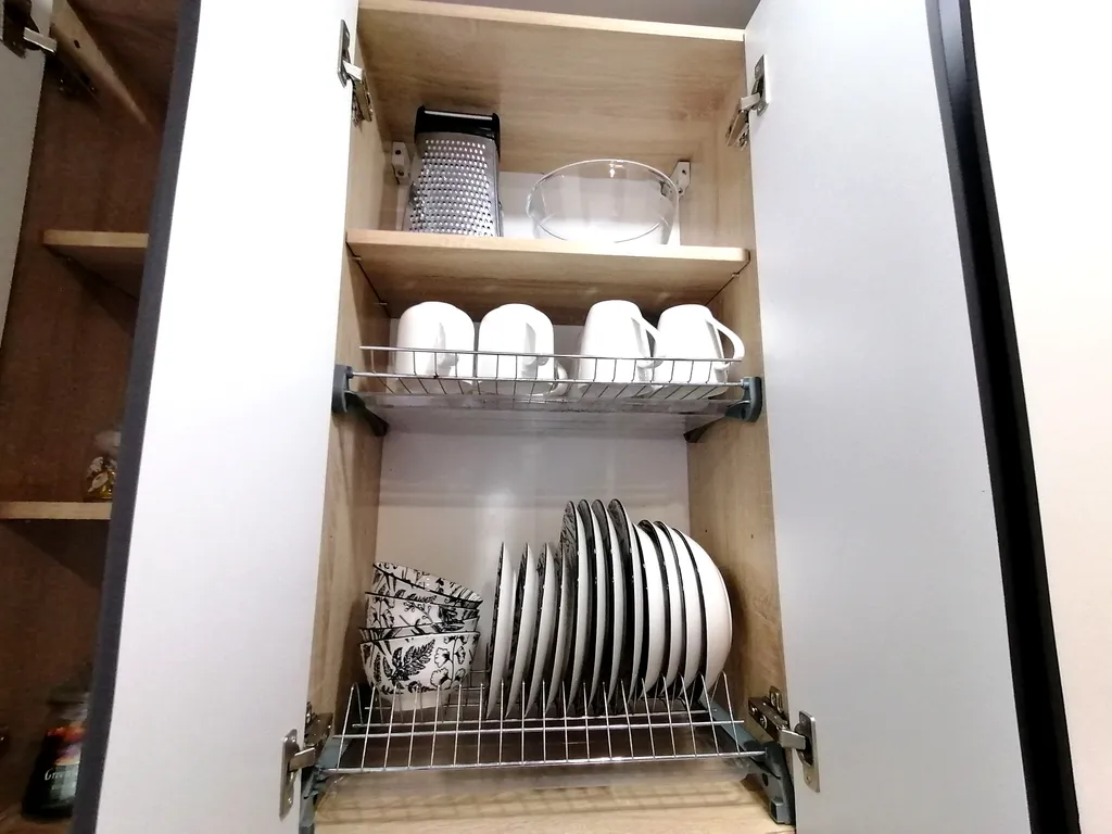 Уютная и тёплая квартира в центре города. Столовая расположена  в доме