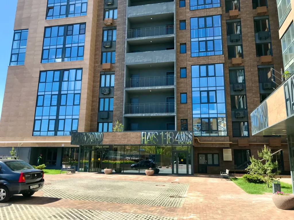 Новая светлая евродвушка бизнес-класса рядом с центром города