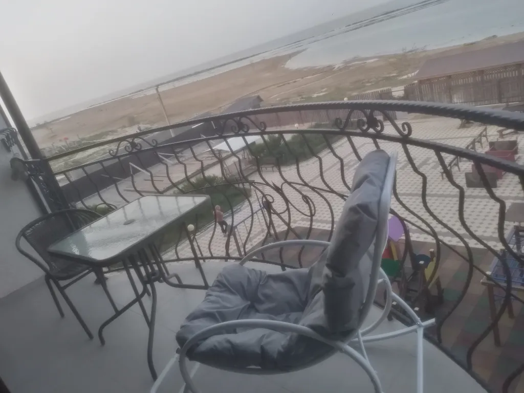 Апартаменты с видом на море с балконом на побережье Каспийского моря