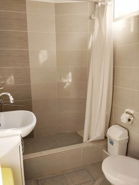 Уютная Белая студия с видом на море