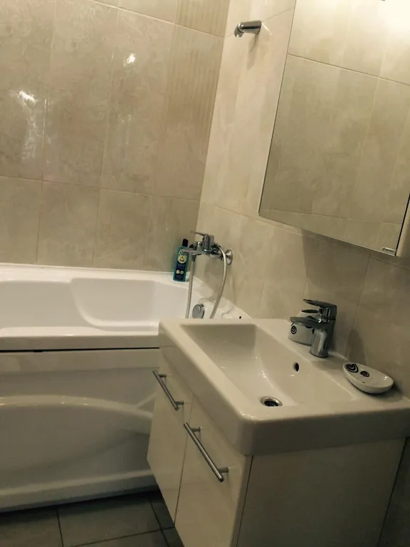 Дом с двориком для вас и парковка