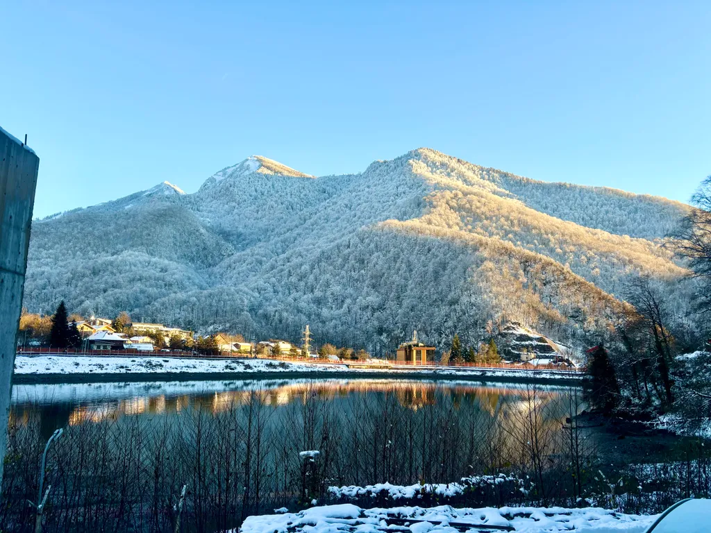 Квартира с видом на озеро и горы