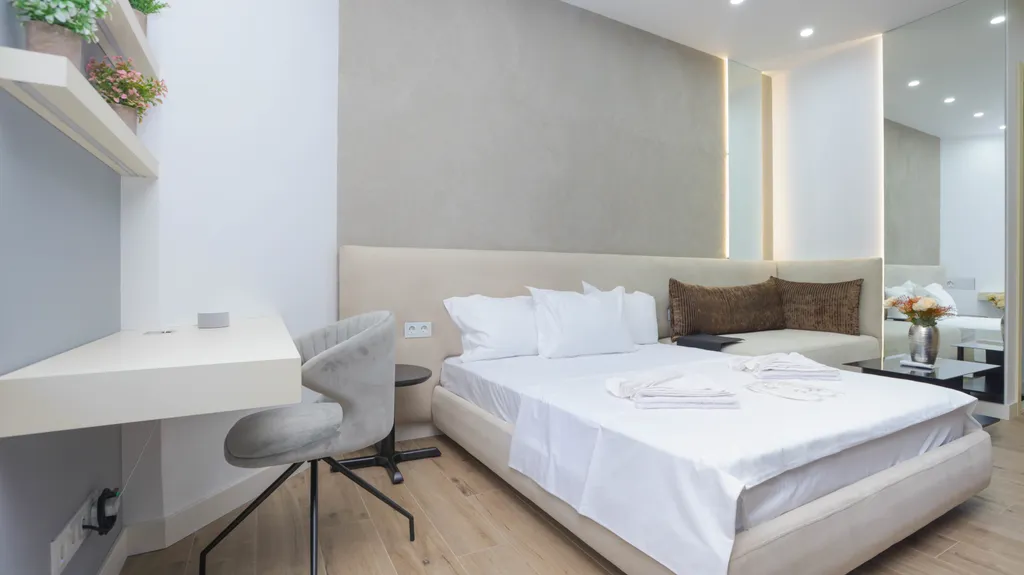 Современная студио с неповторимым дизайном