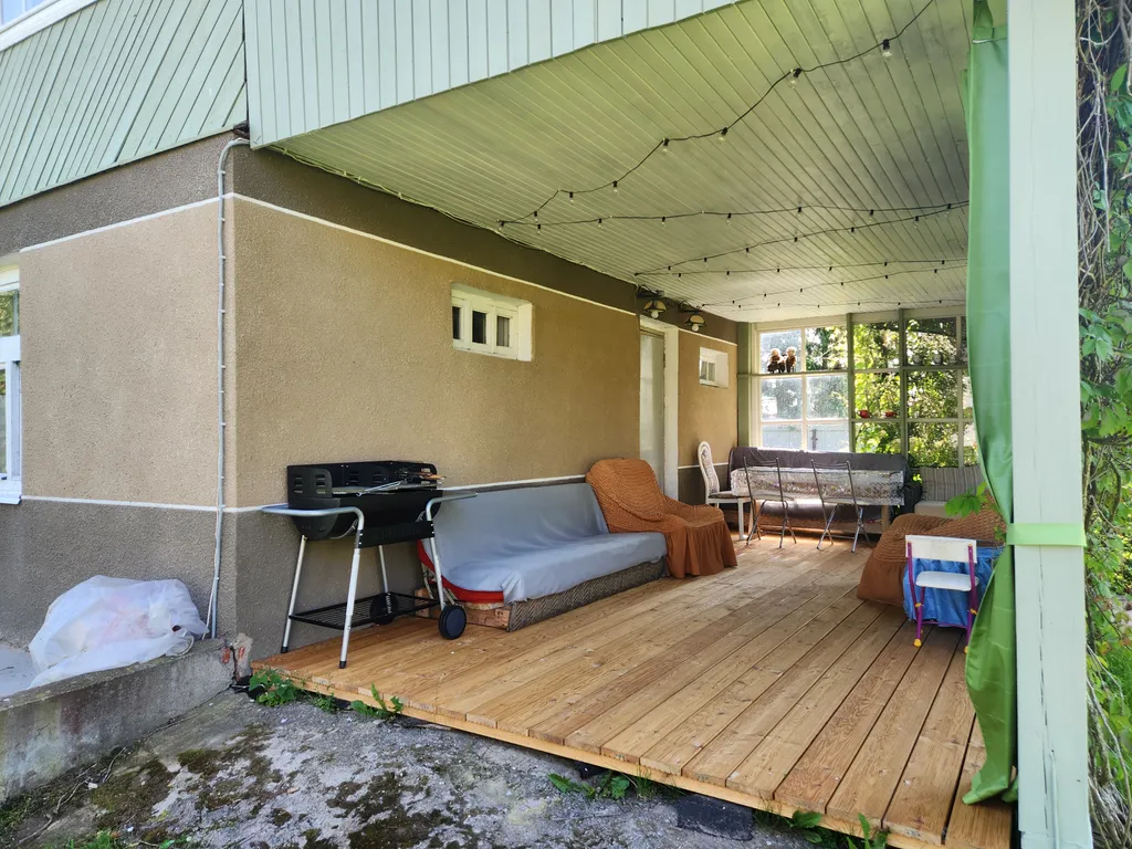 Коттедж Загородный дом с верандой в 6 минутах от залива — Лебяжье