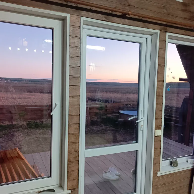 Треугольный дом с баней