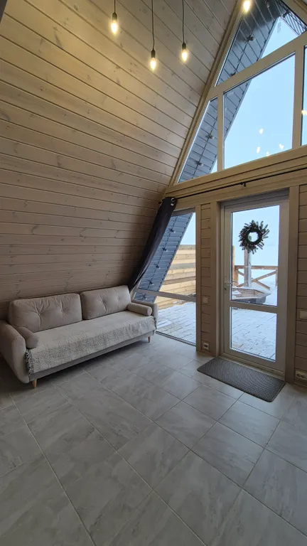 Дом в стиле A-frame с чаном