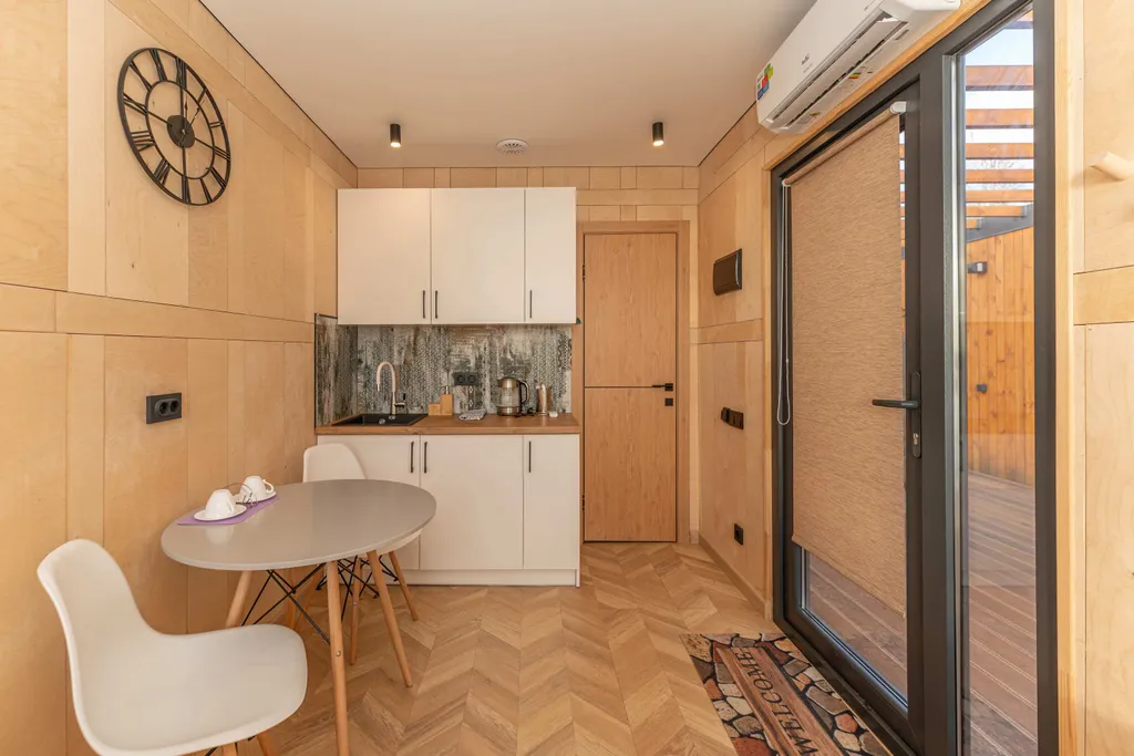 Посуточная аренда уютного домика для двоих у озера