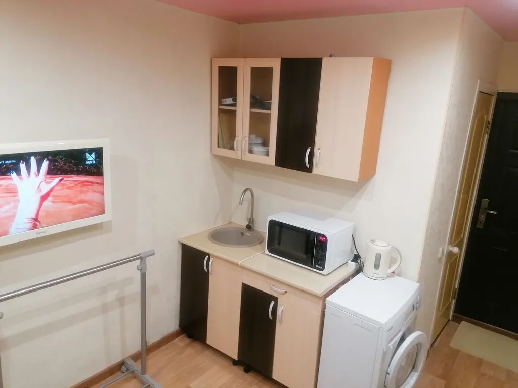 Уютная бюджетная студия на спутнике