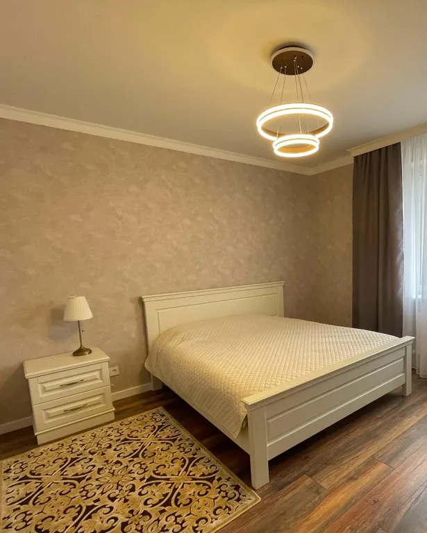 Коттедж для отдыха вблизи леса, с отдельной территорией и баней