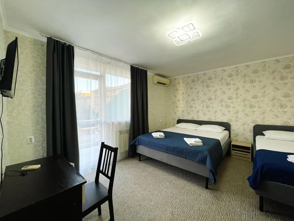 Квартира Делюкс трехместный с балконом — аренда посуточно в Адлер