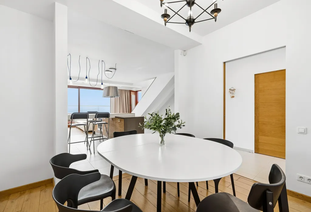 Современная квартира с видом на море  № 191