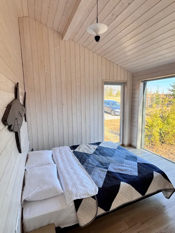 Дизайнерский дом Море в лесу