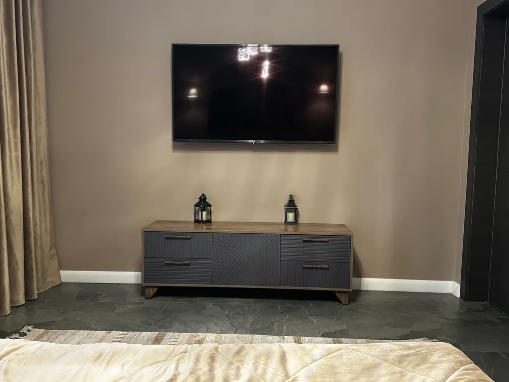 Дом в тихом месте, со своим минипляжем