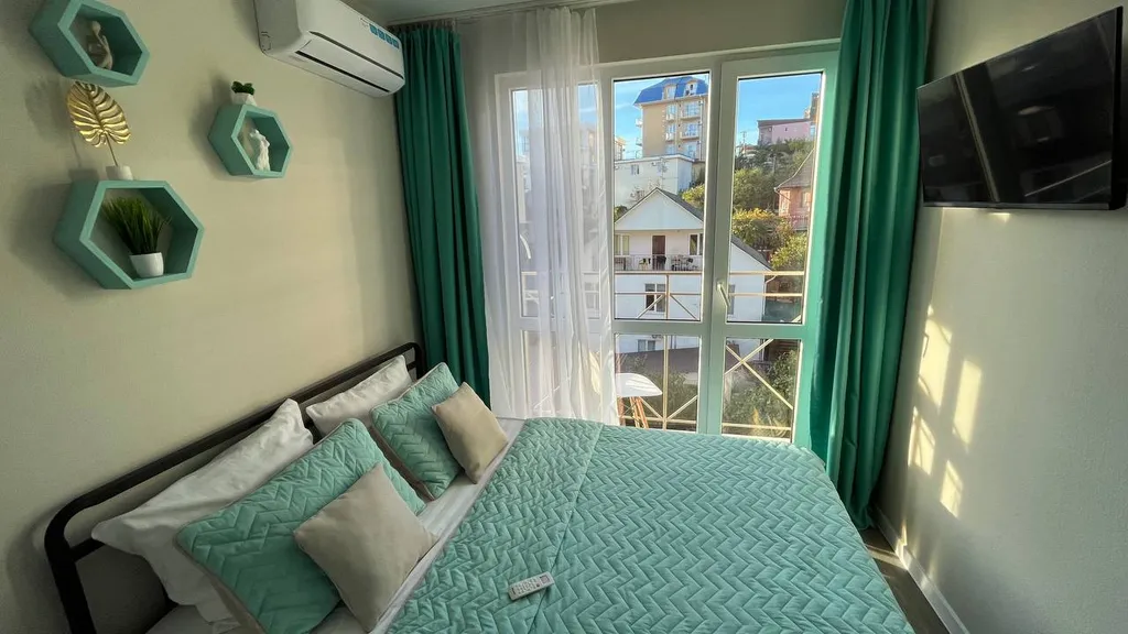 Квартира Студия для двоих с панорамным окном — аренда посуточно в Адлер