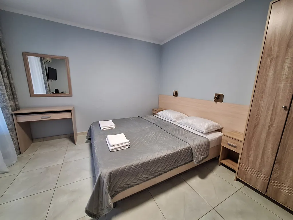 Квартира Квартира Небо трёхместный комфортный номер с кроватями twin/dbl — Геленджик