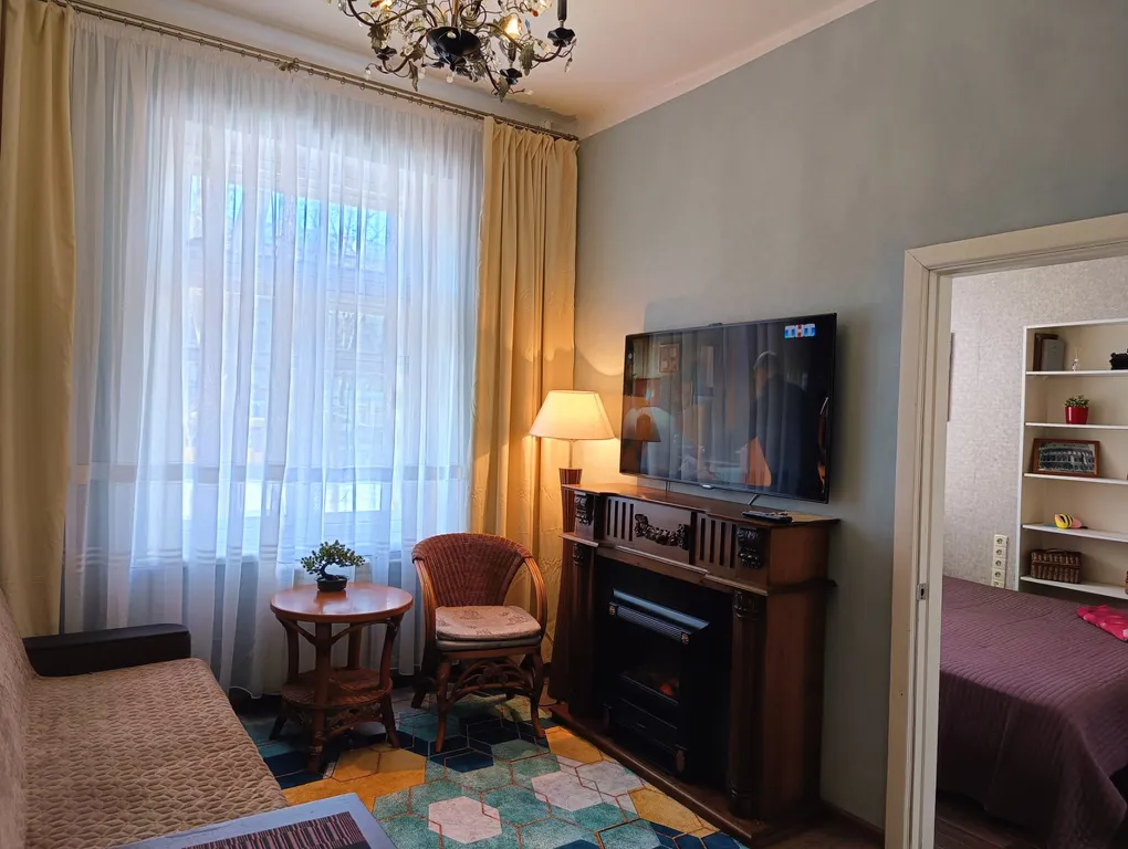 Квартира возле штаба округа и ТЦ Счастье