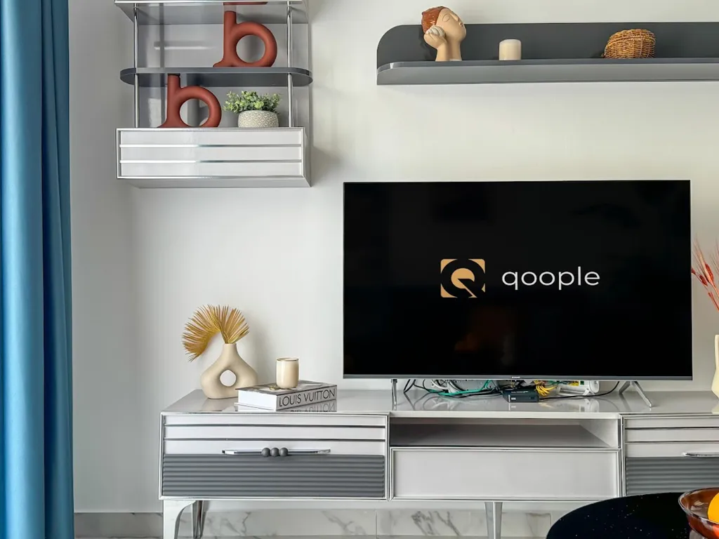 Elize апартамент, море и ритм города