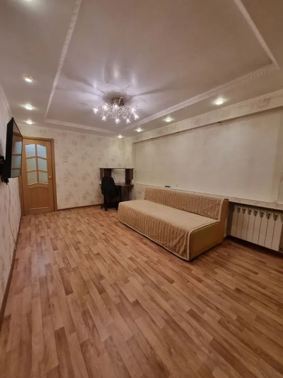 Сoлнeчнaя, пpоcторная 2-комнатная квaртиpа рядом с ДBГУПC