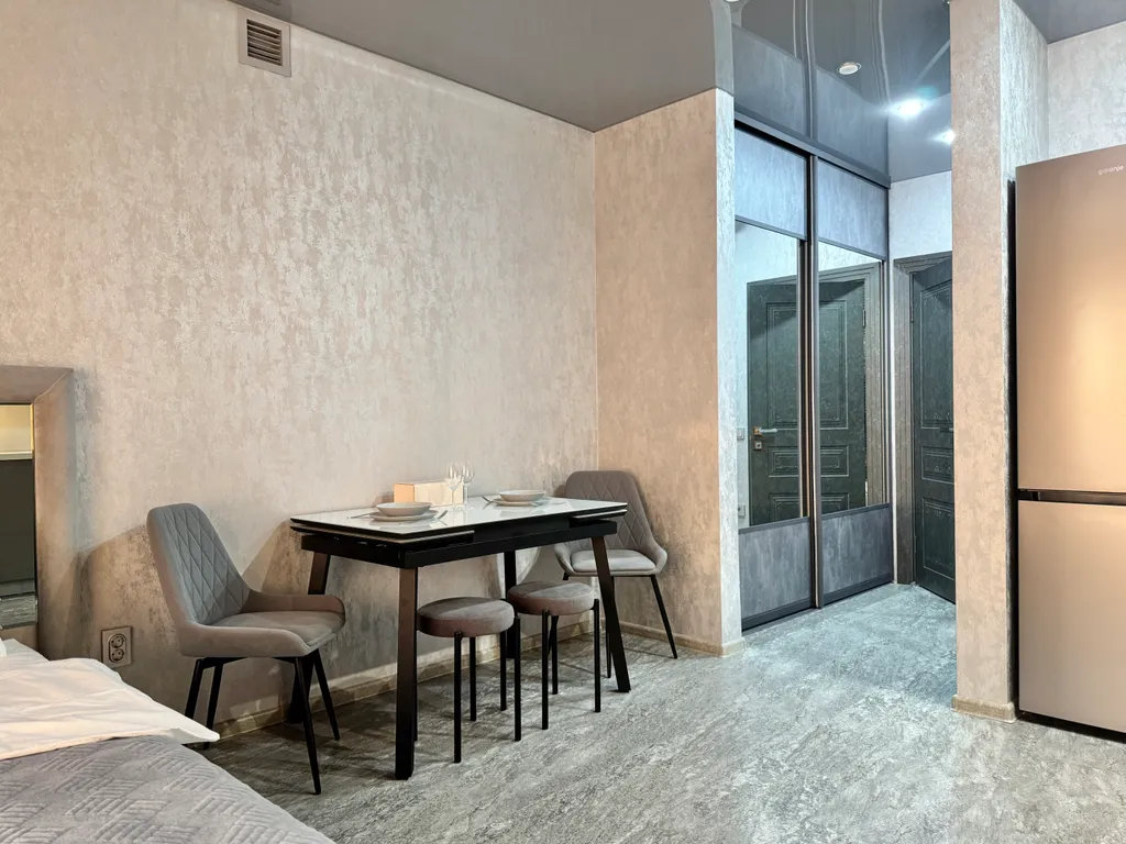 Квартира Квартира Стильная дизайнерская студия около ТЦ Зеленый — Красноярск