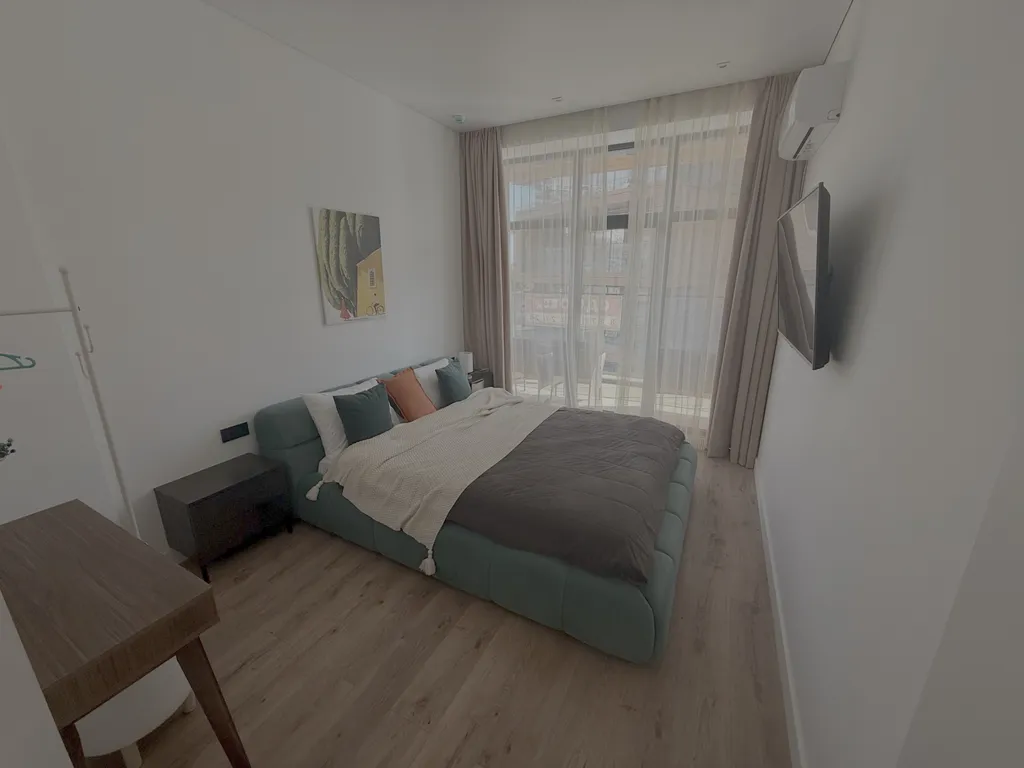 Супер квартира над Артеком с парковкой и бассейном бесплатно