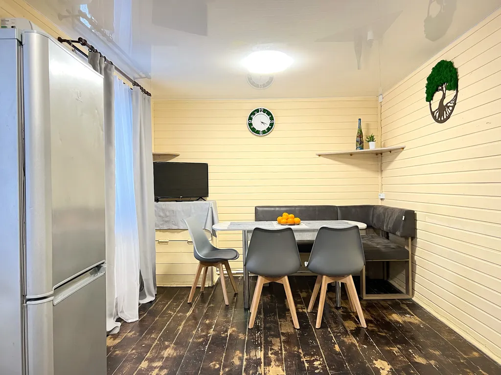 Коттедж Уединенный теплый дом без соседей с сауной, джакузи и бассейном — Луховицы