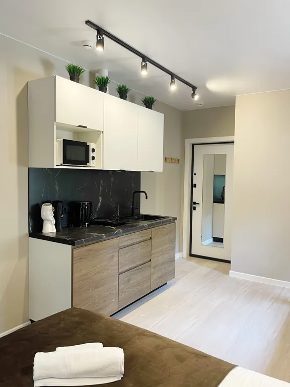 Новые апартаменты с видом на сосновый парк рядом с морем